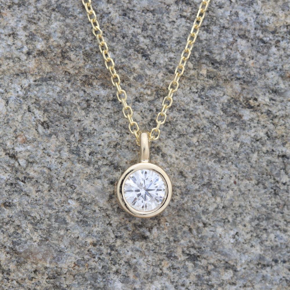 Everyday Diamond Bezel Necklace 0.20ct in 14k Yellow Gold
