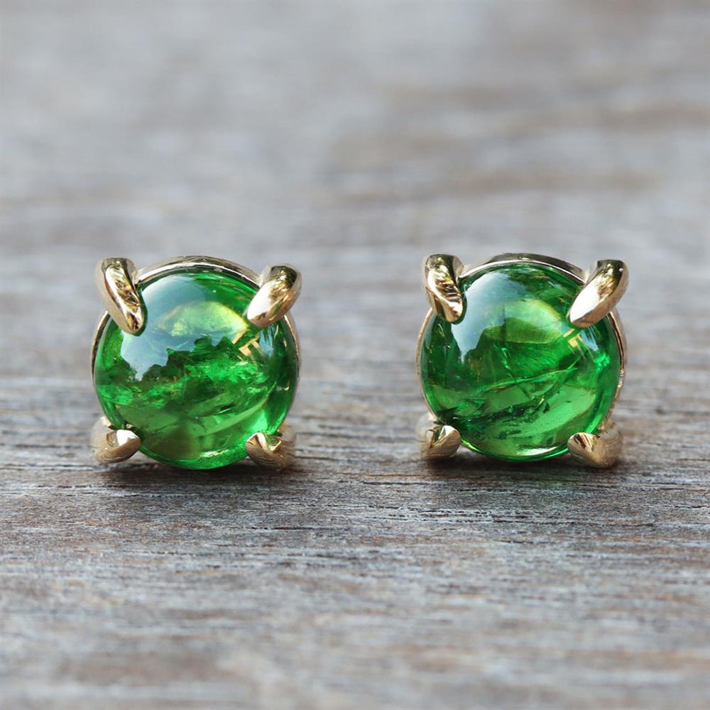 Green Tsavorite Garnet Stud Earrings in 14k Yellow Gold