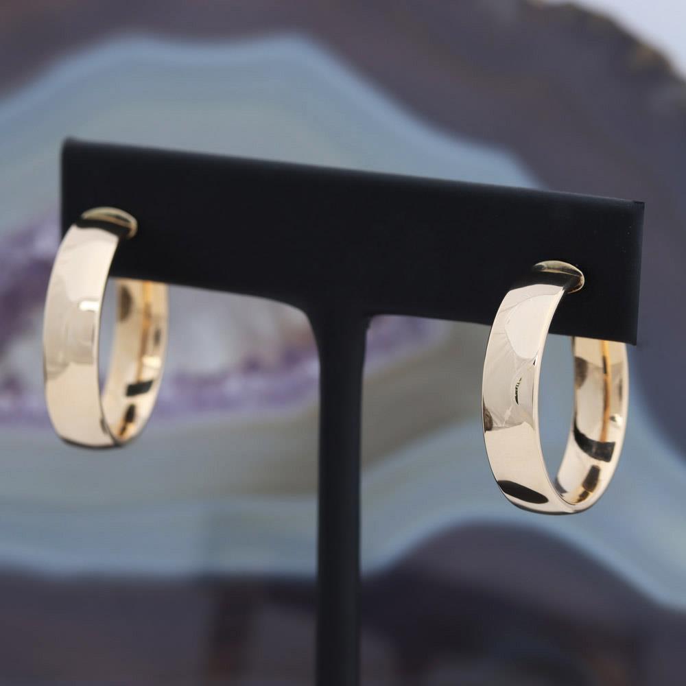 Daily Gold Large Hoop Earrings in 14k Yellow Gold