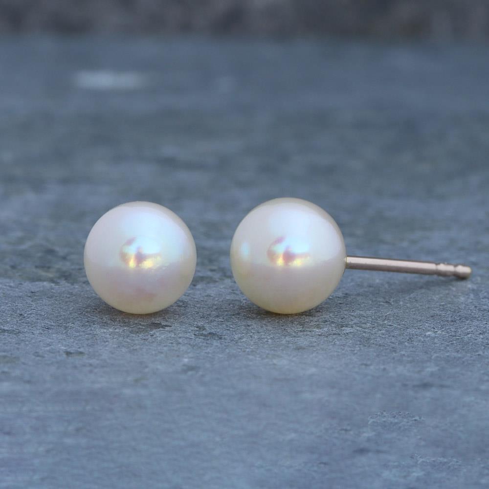 Pearl Earring