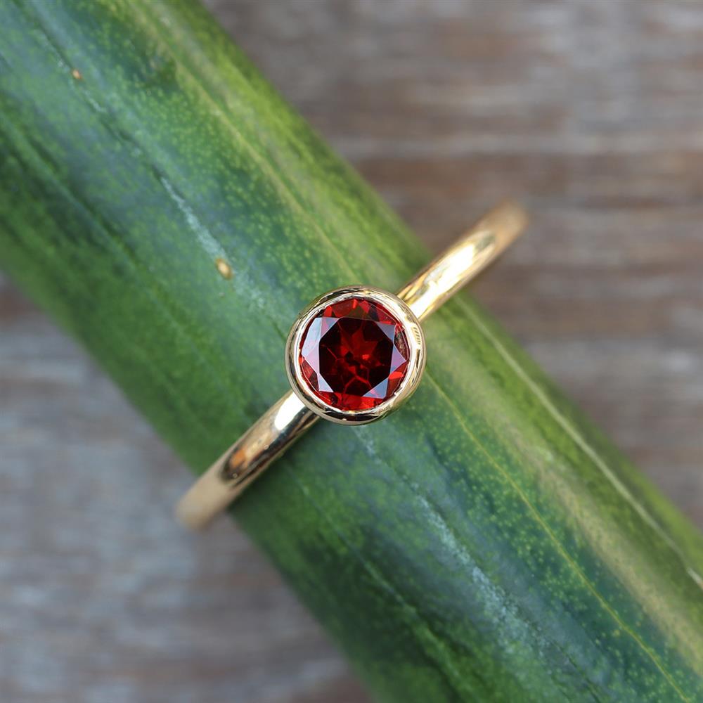 January Stackable Birthstone Ring in 14k Yellow Gold