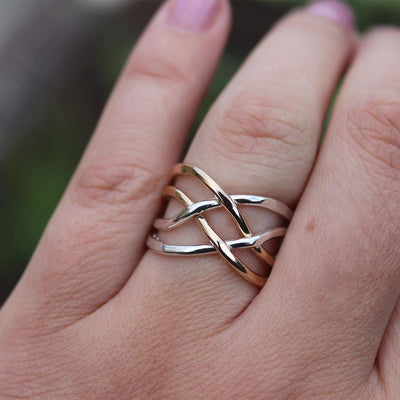 Peter James Woven Ring in Two Tone – Size 10