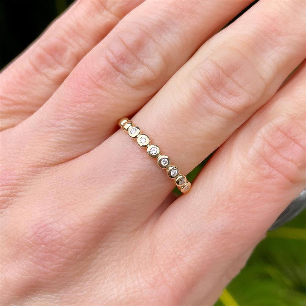 Drops of Diamonds Band in 14k Yellow Gold