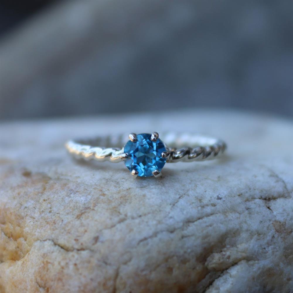 Petite Swiss Blue Topaz Twist Ring in Sterling Silver