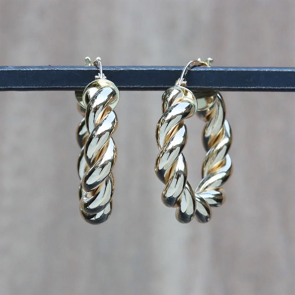 Twisted Cable Hoop Earrings in 14k Yellow Gold